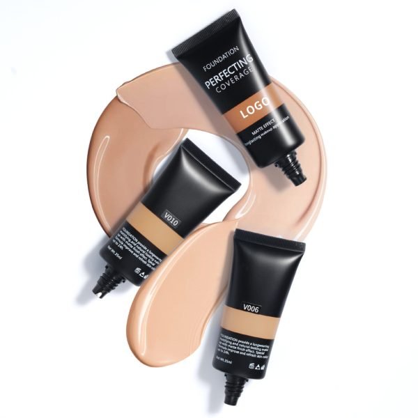Lightweight and creamy, foundation goes on smooth with a demi-matte finish that lasts up to 24 hours, hiding imperfections for a smooth, clear complexion